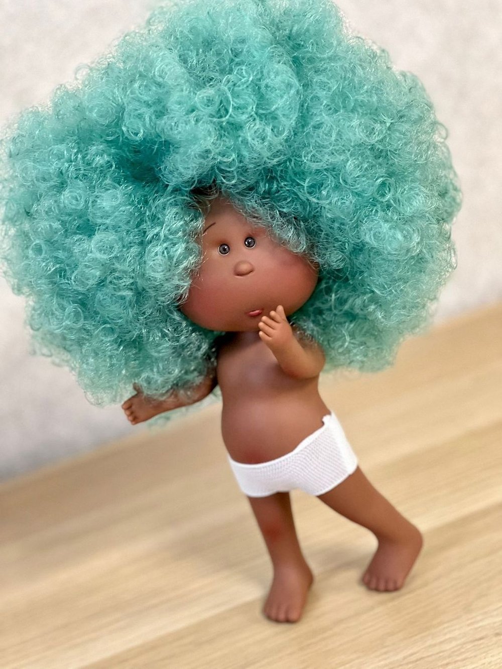 Кукла Nines виниловая 30см MIA без одежды (3000W33A)