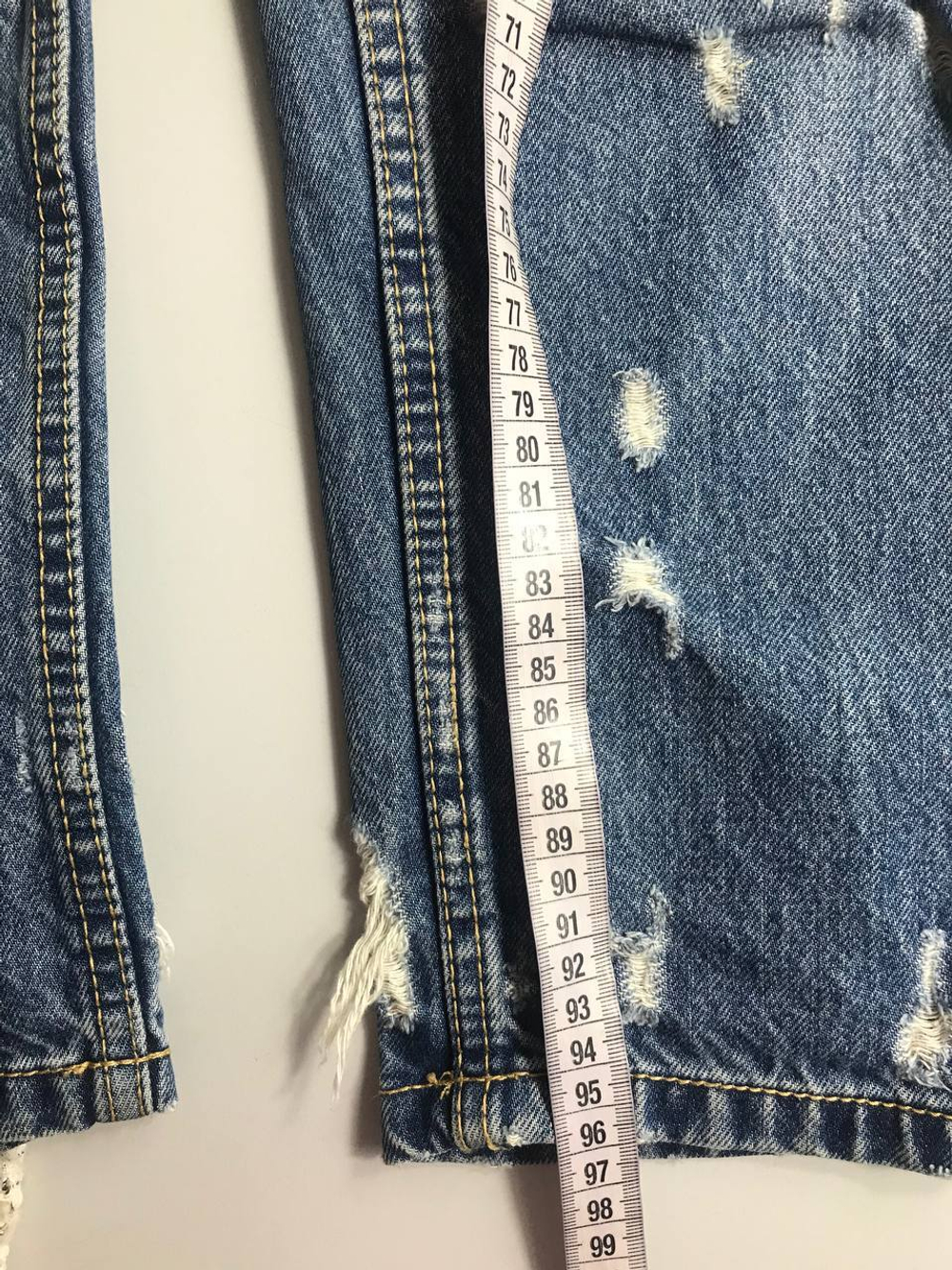 Джинсы Stradivrius модные с порезами, маркировка 36, визуально на 42 размер