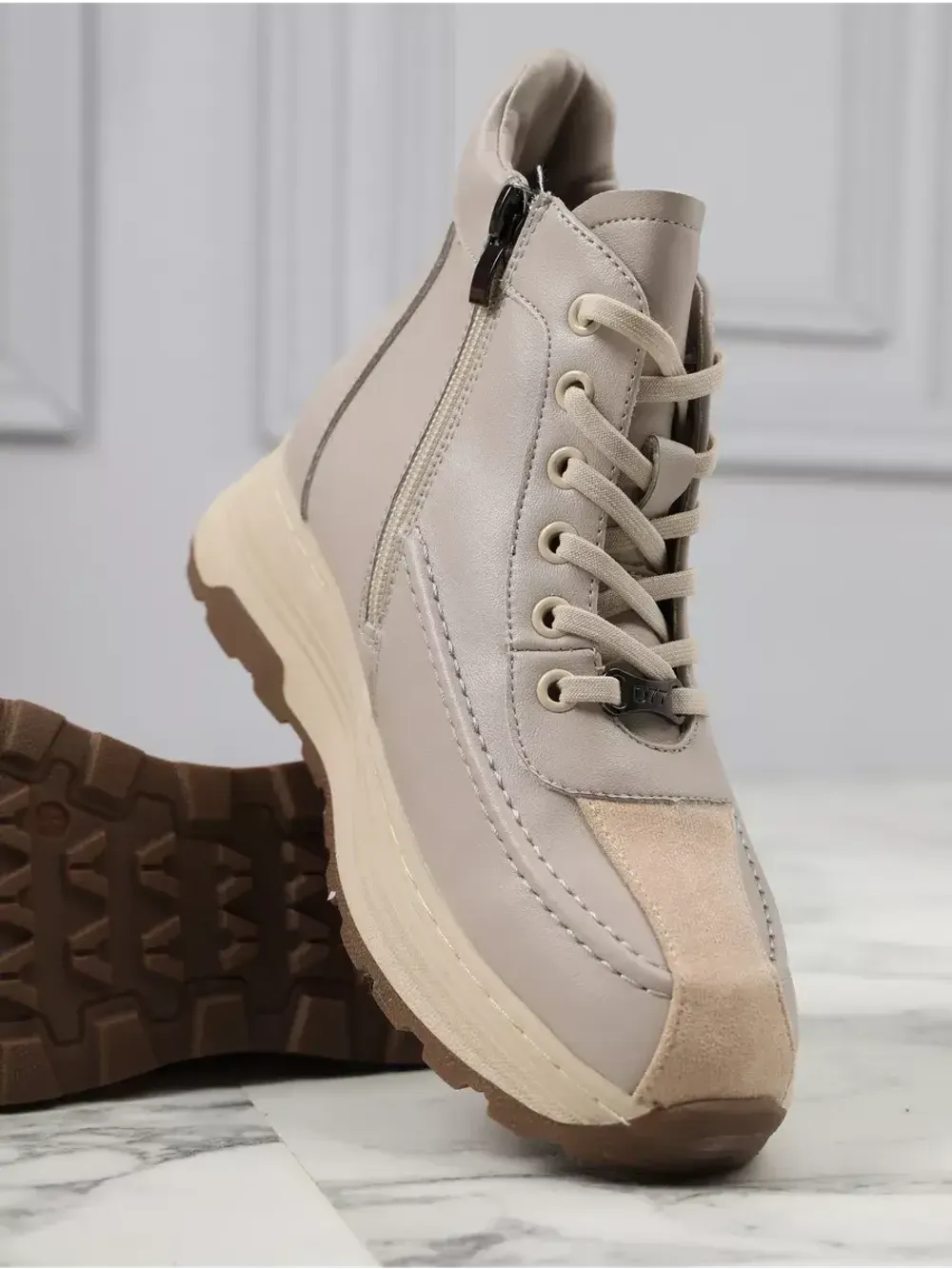 Кроссовки зимние