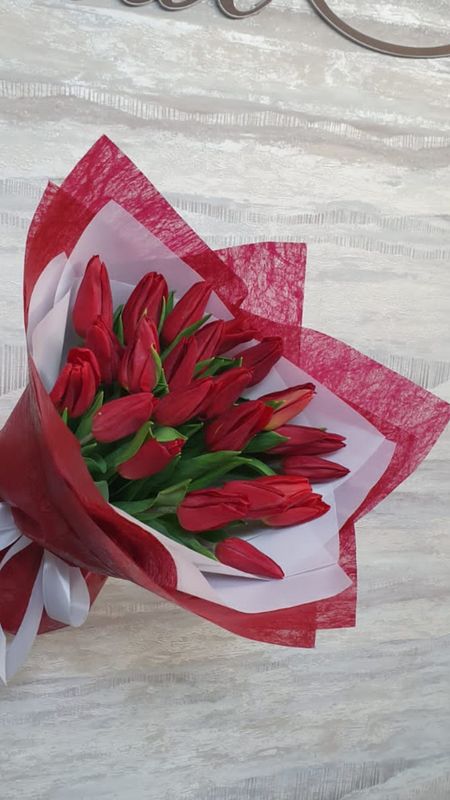 25 красных тюльпанов (Б-447)