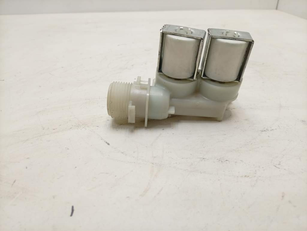 IWUE 4105 CIS кт28 Клапан подачи воды для стиральной машины Ariston, Indesit б/у