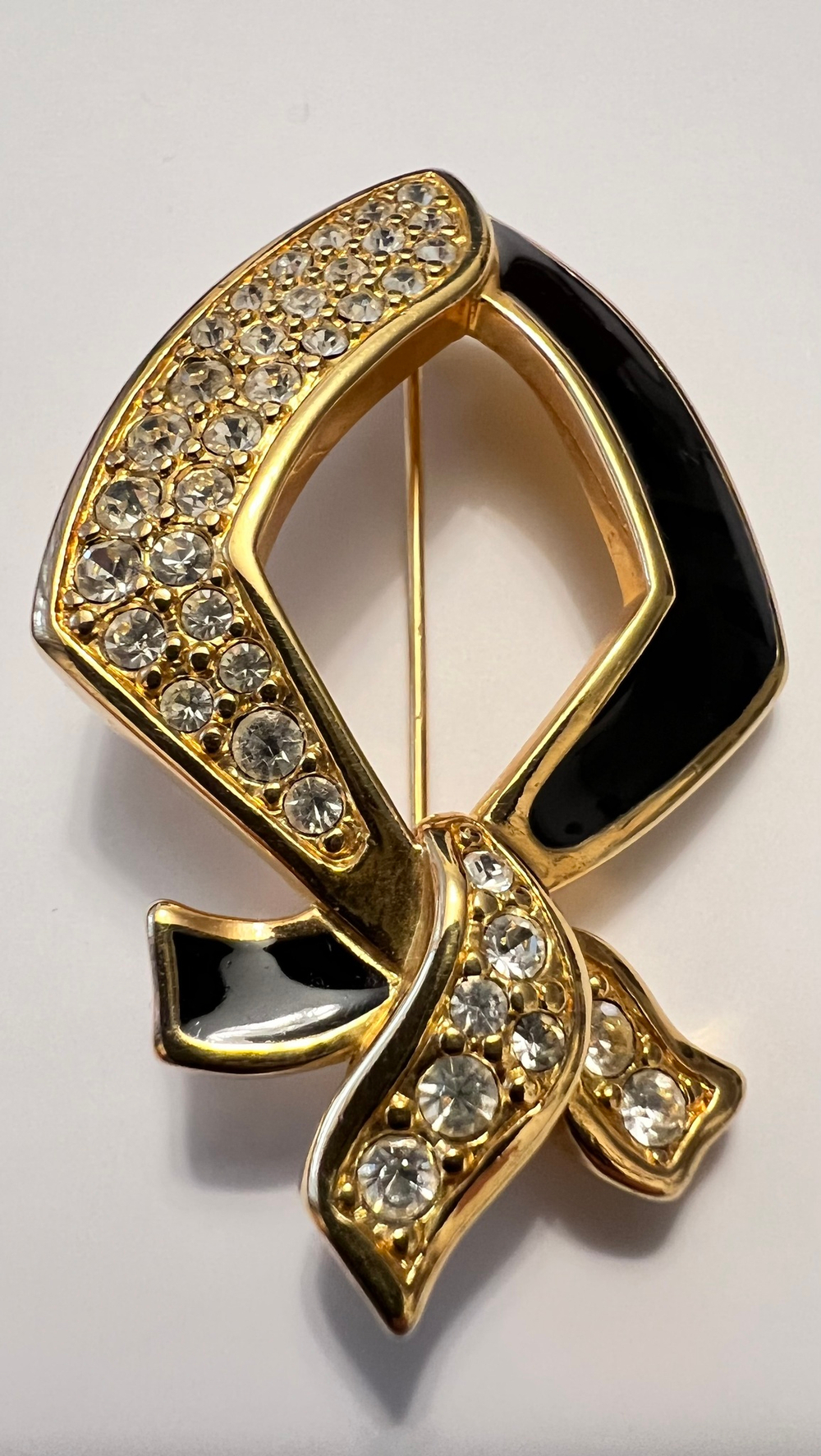 Брошь Swarovski с чёрной эмалью и кристаллами