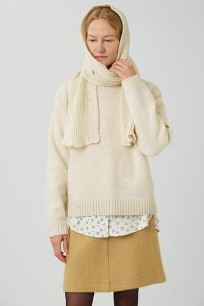 Шарф с капюшоном молочного цвета