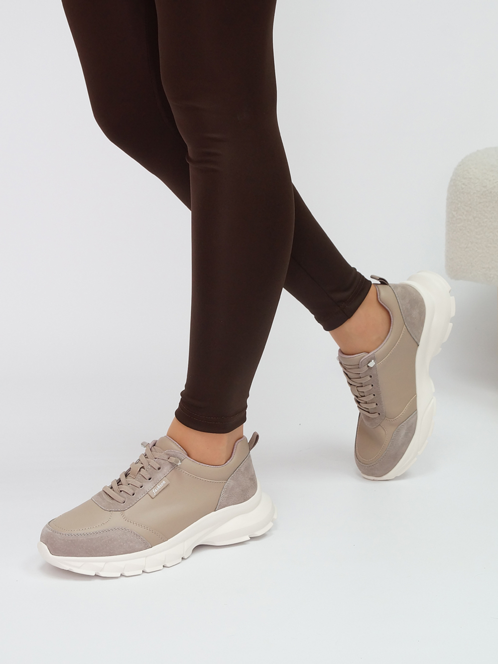 Кроссовки женские демисезонные