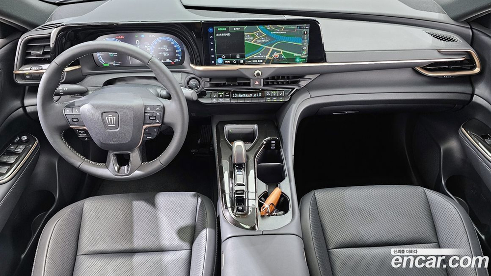 Toyota Crown Crossover 2.5 4WD Hybrid (11.2023)