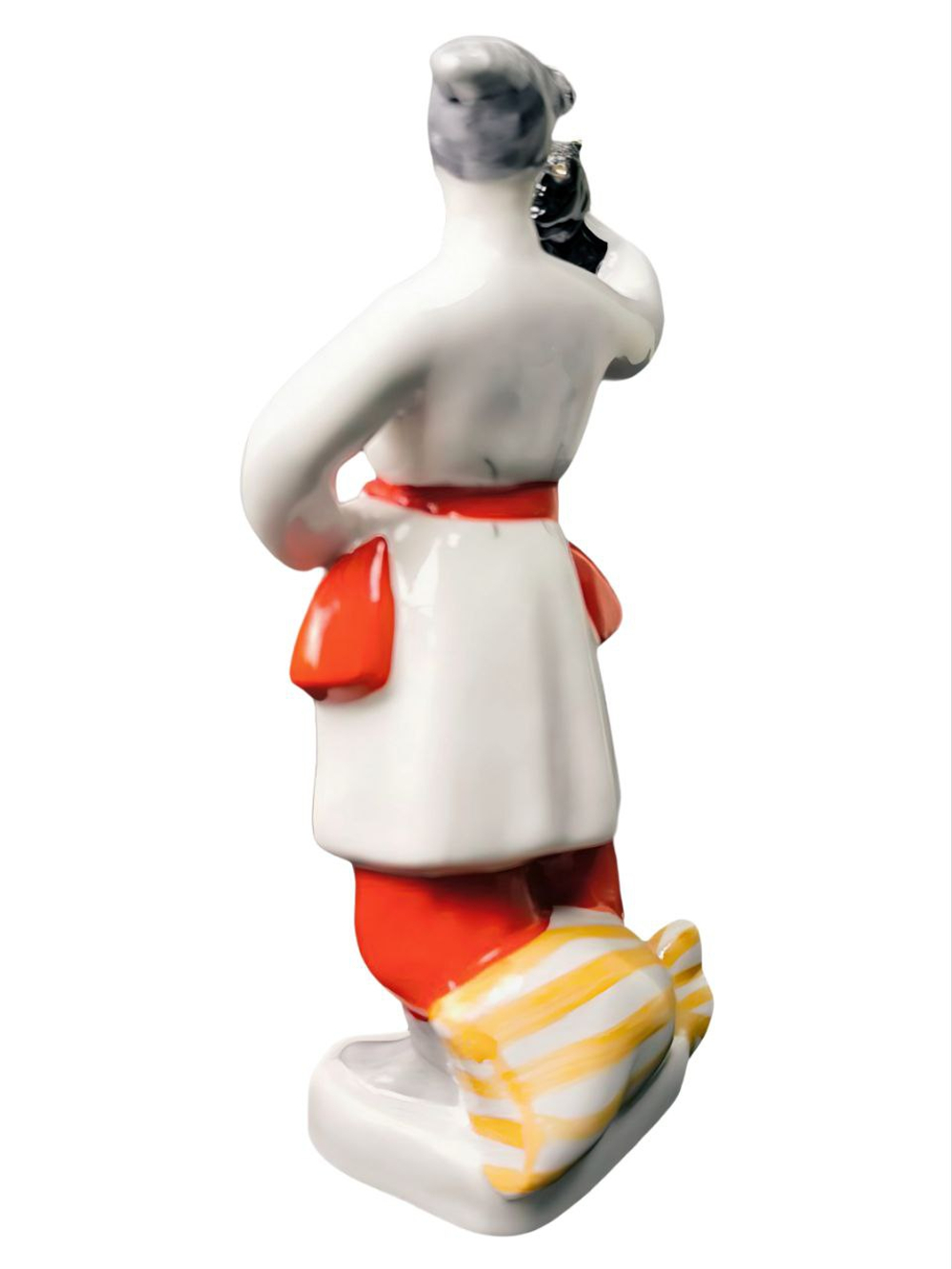 Фарфоровая статуэтка "Вакула с чертом" Киевский ЭКХЗ