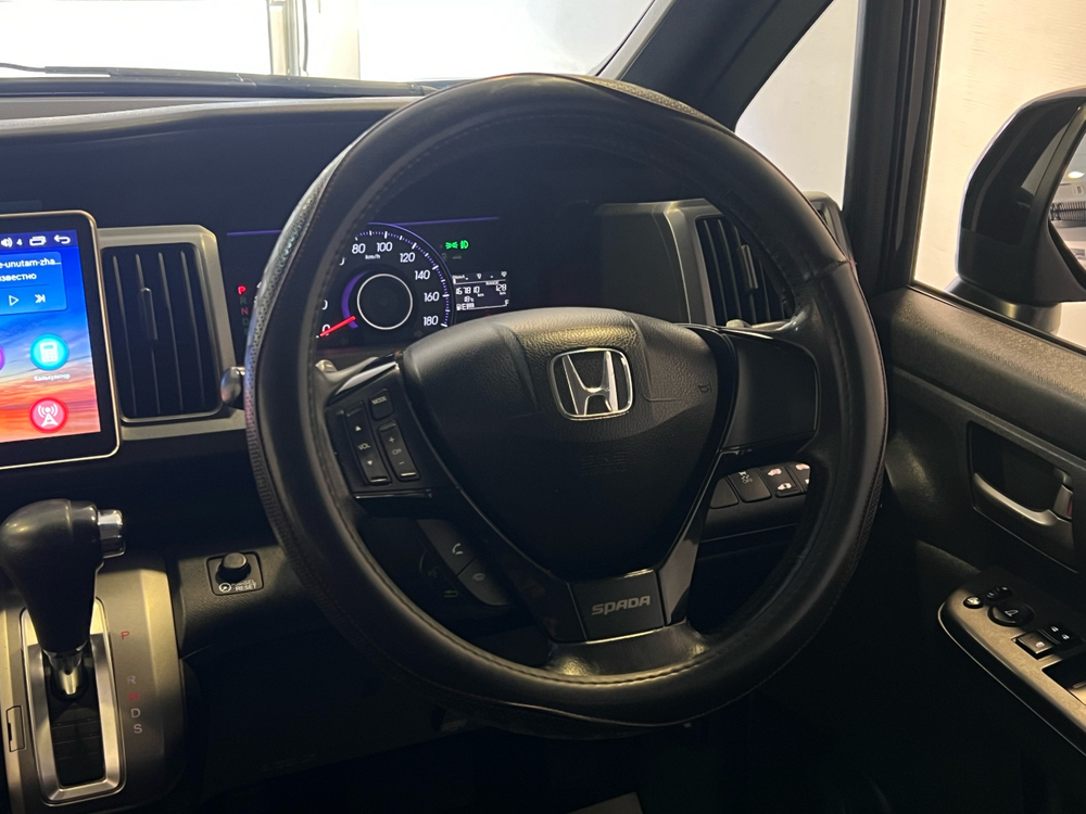 Honda Stepwgn, 2012 год