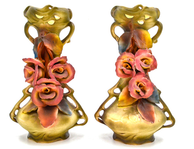 Парные вазы в стиле ар-нуво. Фарфор, лепнина, ручная роспись. Royal Dux, Богемия, Австро-Венгрия.