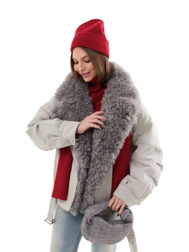 Серая парка-косуха с меховым воротником