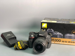 Nikon D5300 kit 18-55mm 16.700 кадров