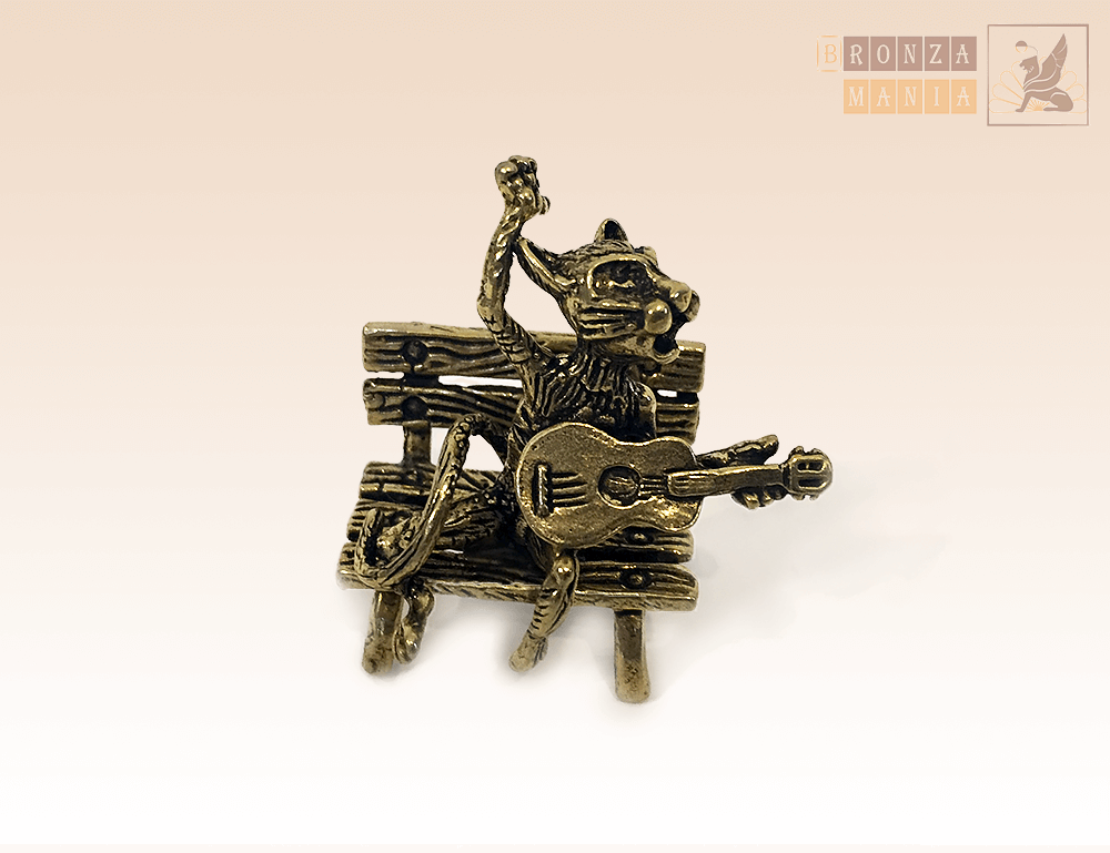 фигурка Кот Певец