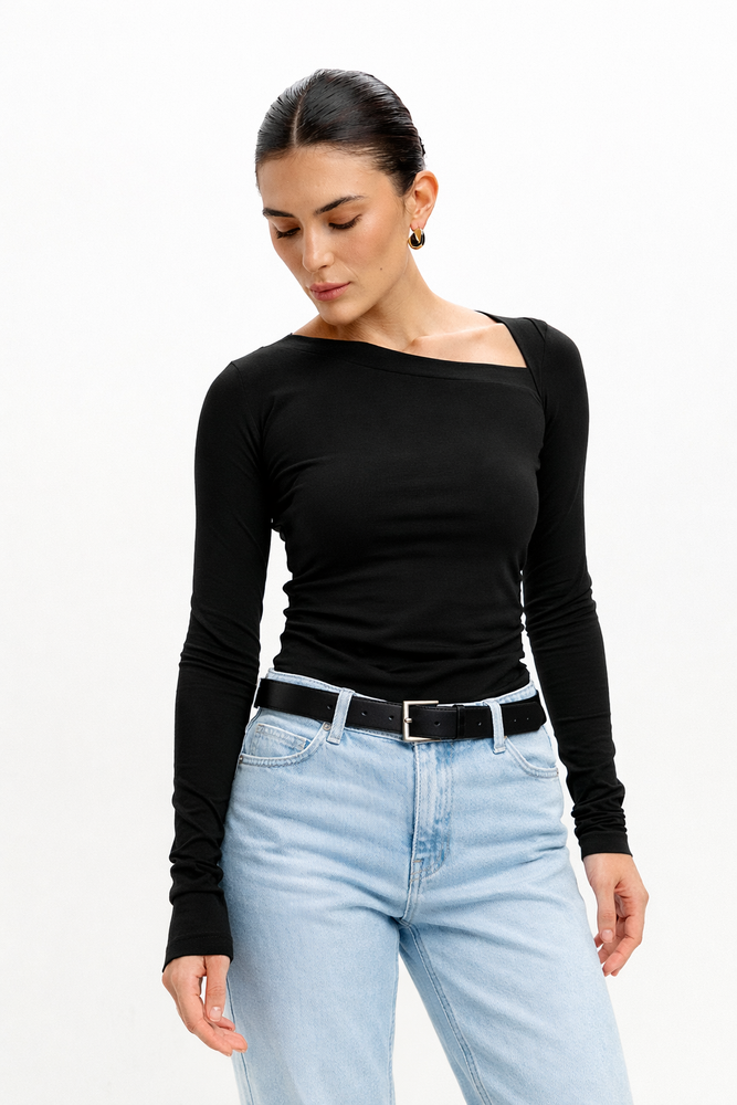 Лонгслив с асимметричным вырезом в цвете хаки