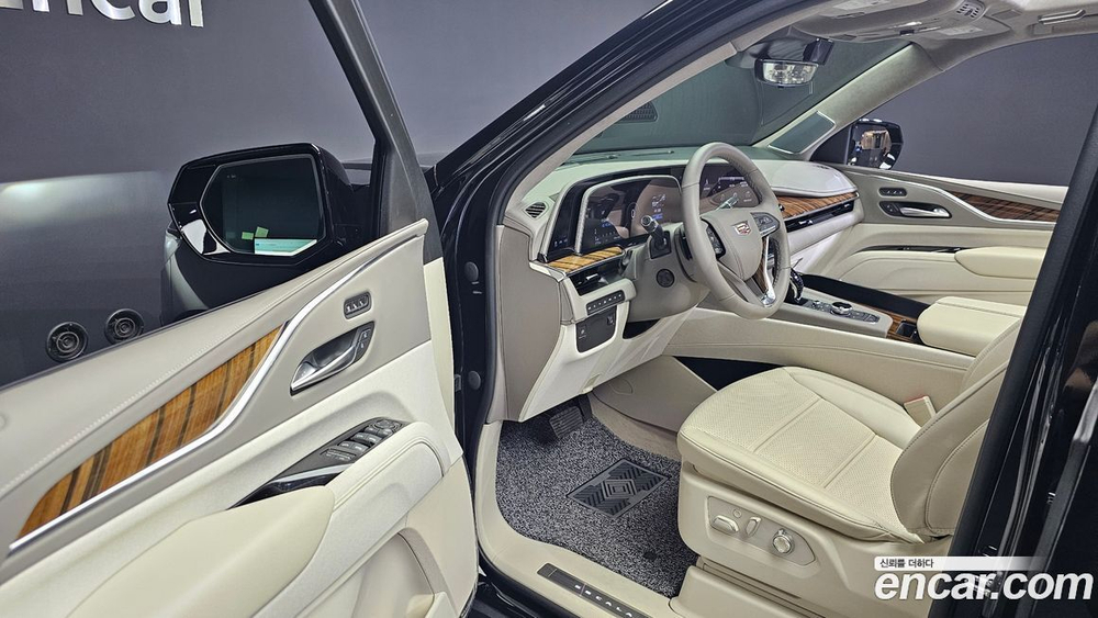 Cadillac Escalade 5 Generation 6.2 (12.2023)