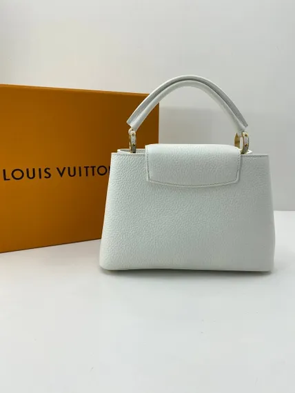 Сумка Louis Vuitton Capucines BB белый