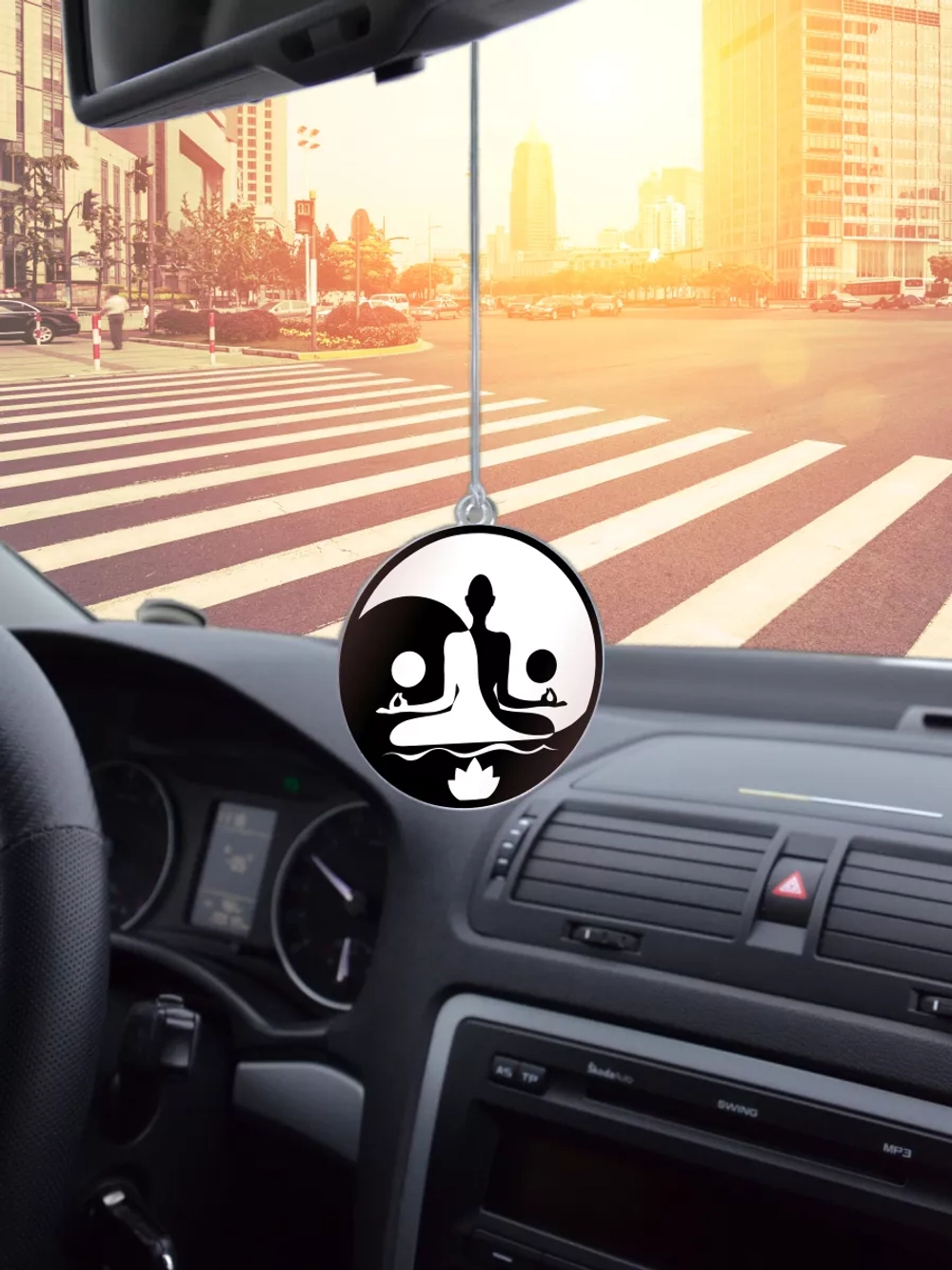 Подвеска в машину - Йог