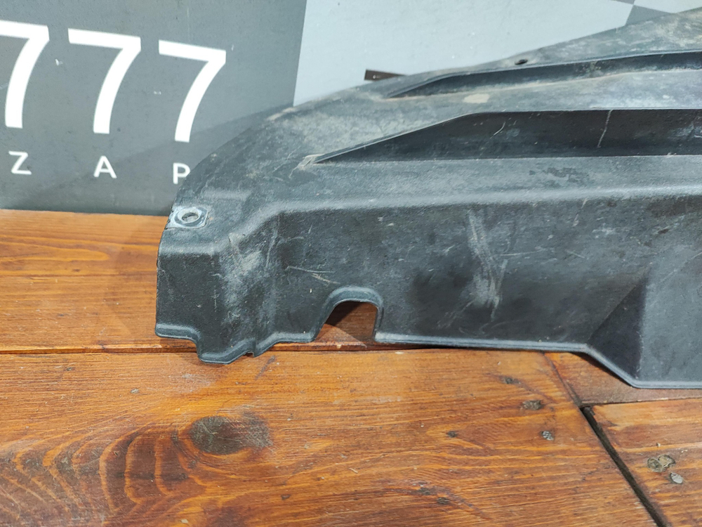 Пыльник заднего бампера Toyota Highlander 3 13-19 Б/У Оригинал 587230E050