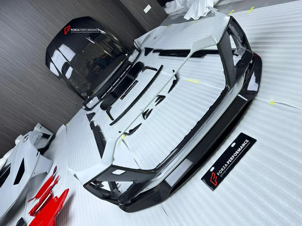 Карбоновый обвес с выхлопной системой для AUDI RS6 C8 2019 - 2023 Ауди