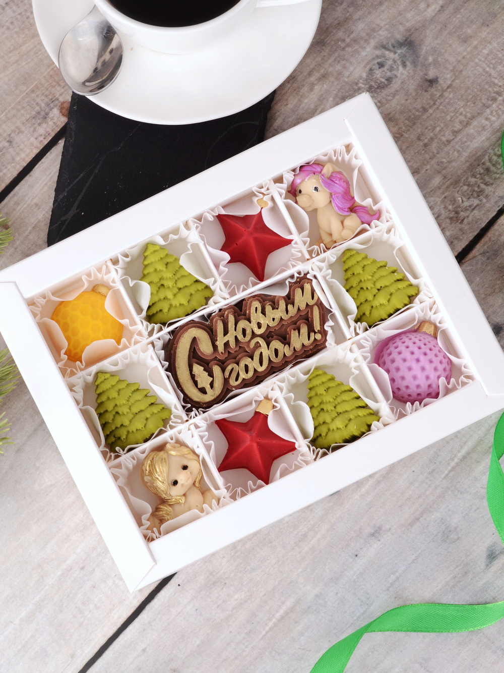 Подарочный набор "С Новым Годом" с лошадками #1 / Конфеты ручной работы