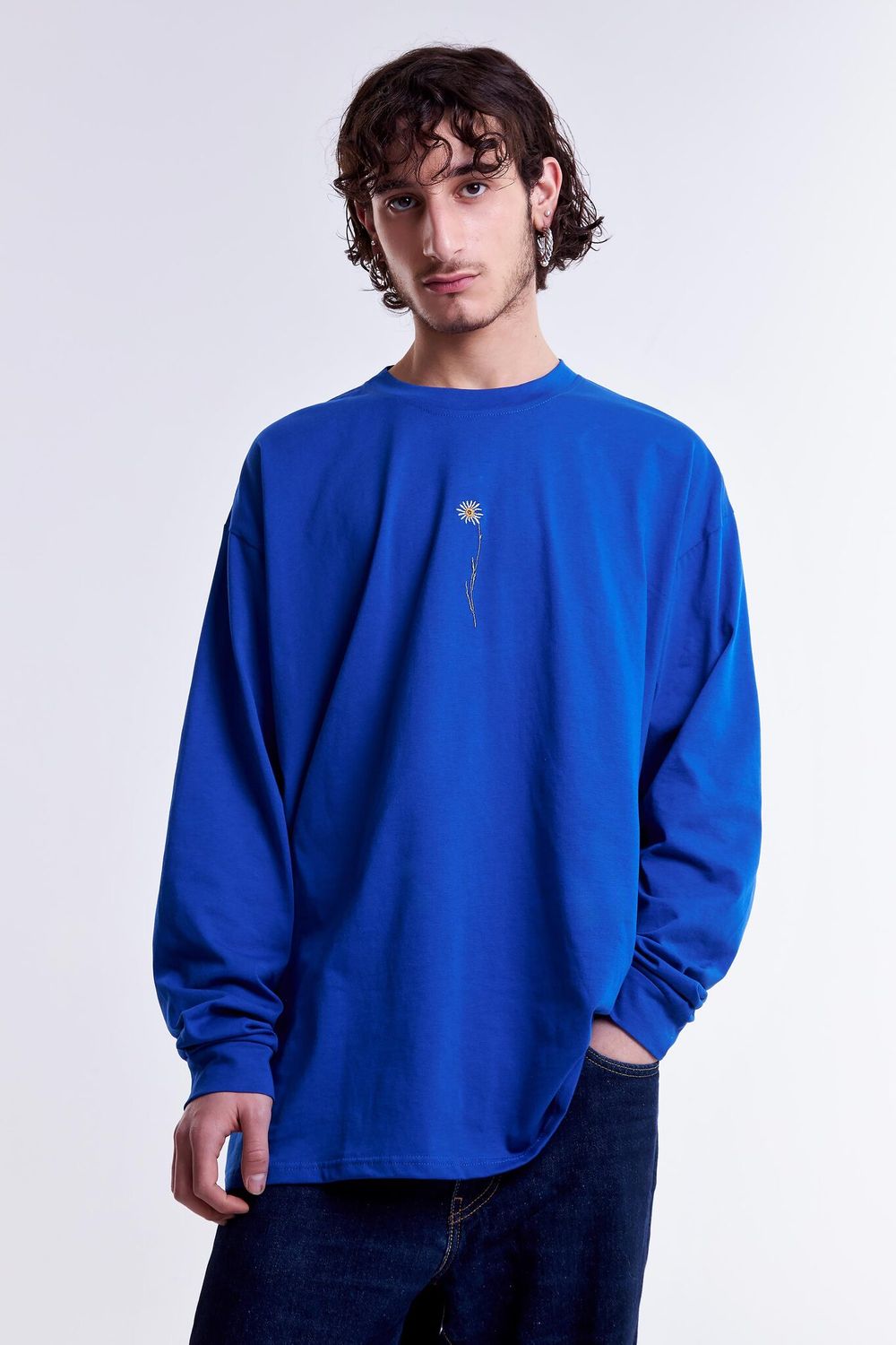 Лонгслив Гербарий Ромашка Ярко-синий