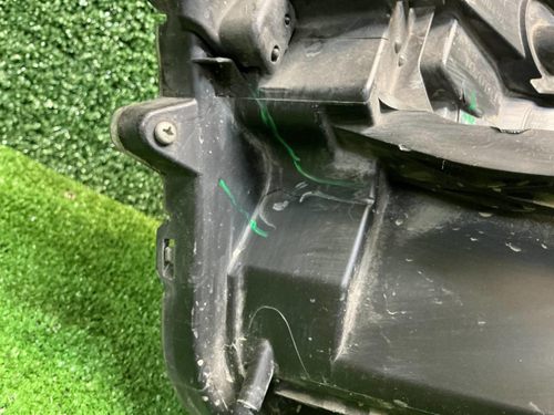 Фара правая Toyota RAV 4 CA40 (2015-2019) галоген