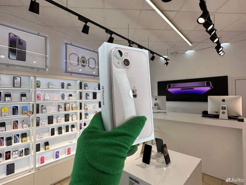 iPhone 13, 256 ГБ б/у