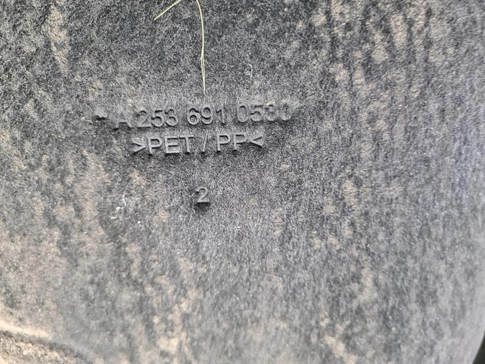 Подкрылок задний левый Mercedes GLC X253 (15-19)