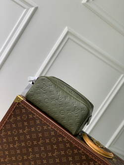 Louis Vuitton Dopp Kit Toilet Pouch