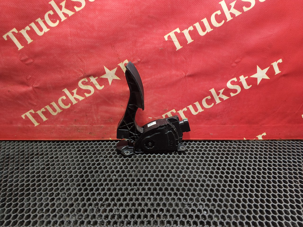 Педаль газа электронная 2023г.