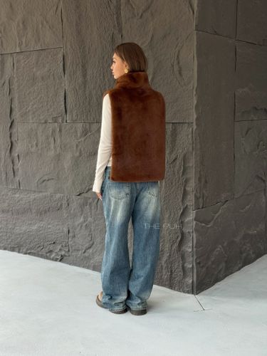 Коричневая манишка из эко-меха