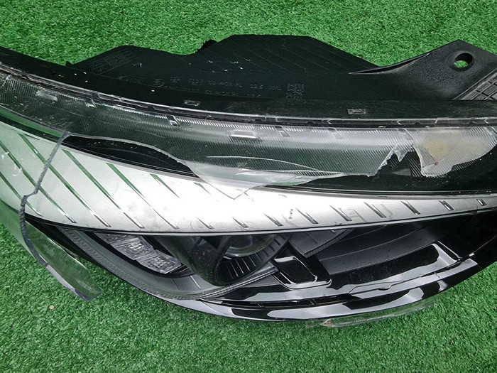 Битая Фара правая Kia Picanto 3 JA (17-21) галоген