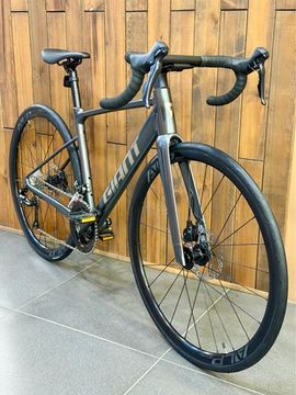 Шоссейный велосипед Giant PCR LTD 3 (2026)