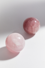 Шар из розового кварца