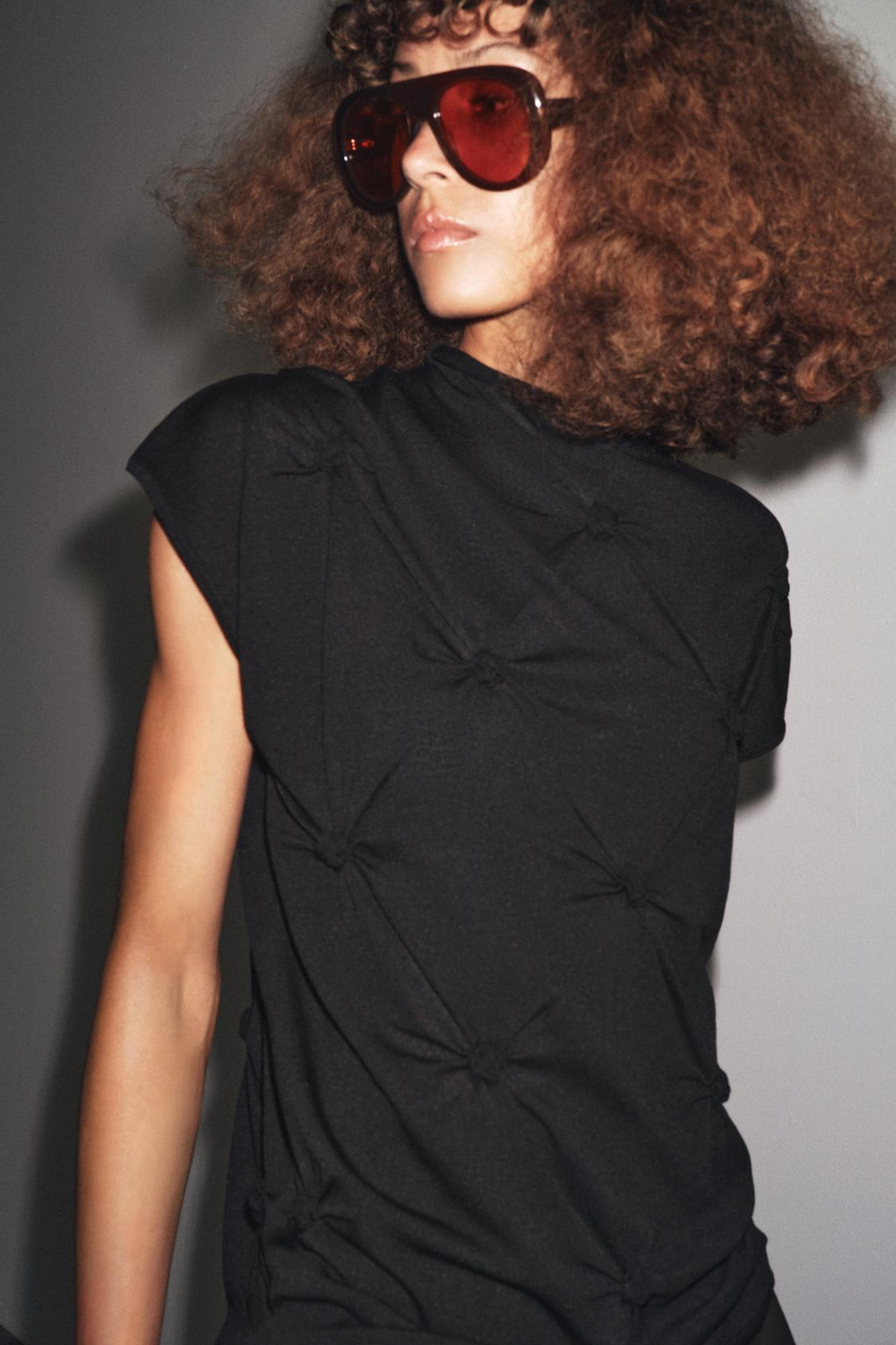 ZARA ТРИКОТАЖНЫЙ ТОП, ЧЕРНЫЙ