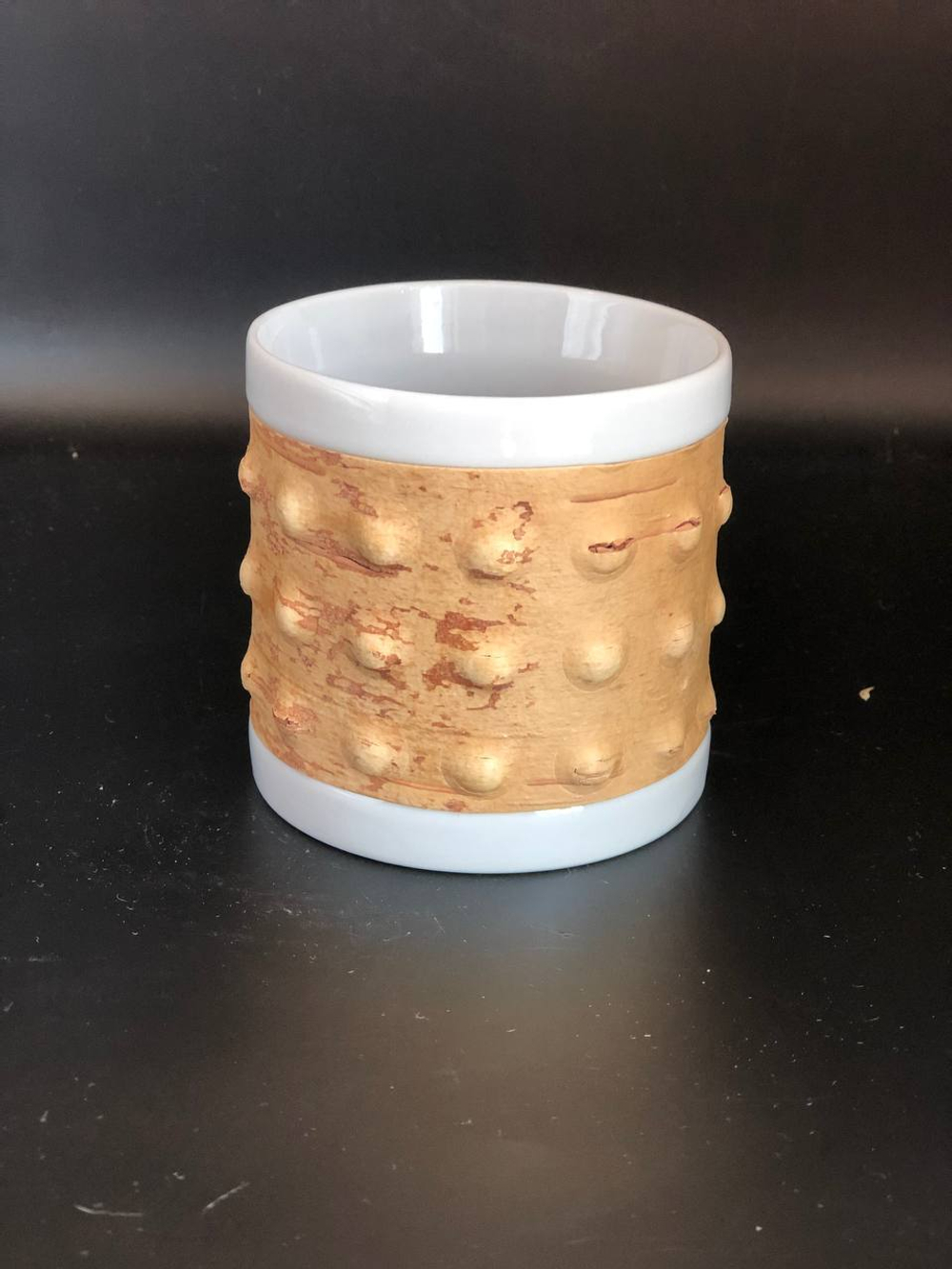 Кружка малая фарфоровая без ручки с берестой. Коллекция Dots (Пупырышки или Точки)