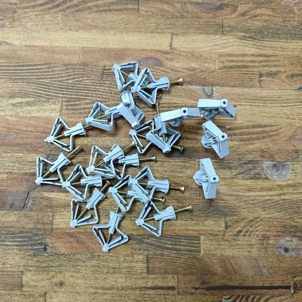 Набор ДЮБЕЛЬ+САМОРЕЗ (Дюбель-бабочка 10*50-20шт., Саморез универсальный 3,5*50-20шт.)