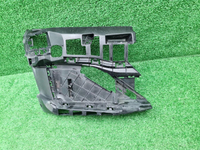 Кронштейн переднего бампера RH BMW 7er G11 (19-22)
