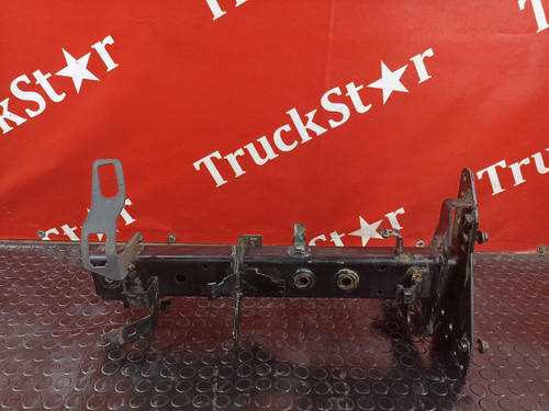 Кронштейн крыла переднего правый 2018г.