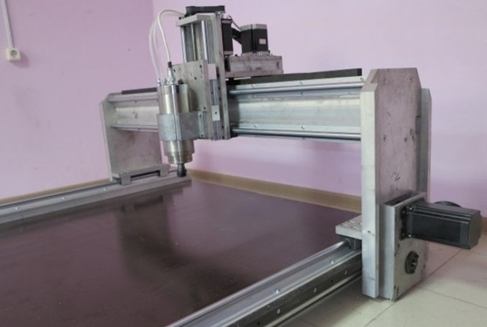 Гравировально-фрезерный станок Моделист cnc-1325al