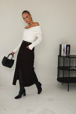 Юбка из вельвета с разрезом спереди