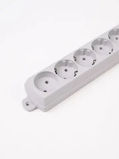 Сетевой фильтр с предохранителем 5м (6 розеток) белый Pilot S