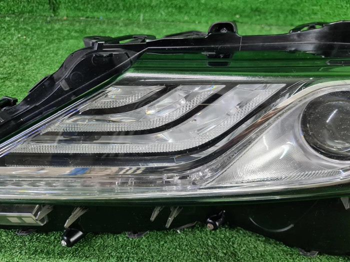 Фара левая Toyota Camry XV70 (2018-2021) LED