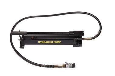 Насос гидравлический ручной(давление 20-700bar, объем масла-1.3л, длина-550мм, ширина-110мм, высота-125мм) FORCEKRAFT FK-B1000