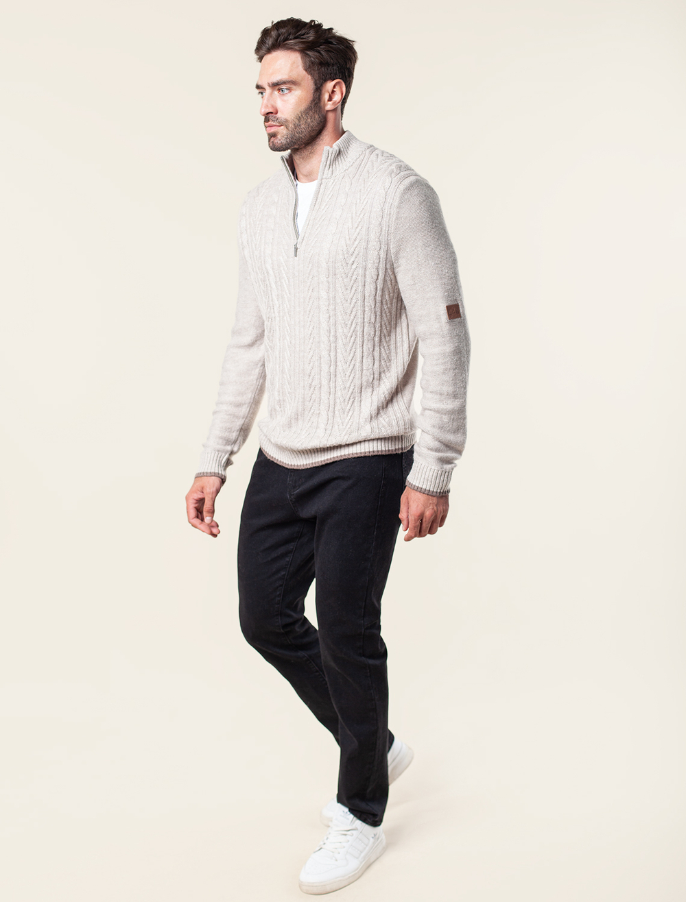 Джинсы slim-fit из эластичного денима