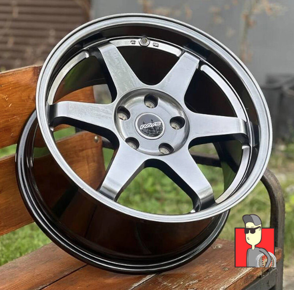 Комплект дисков Rays TE37 17x8.5 et30 5x114.3