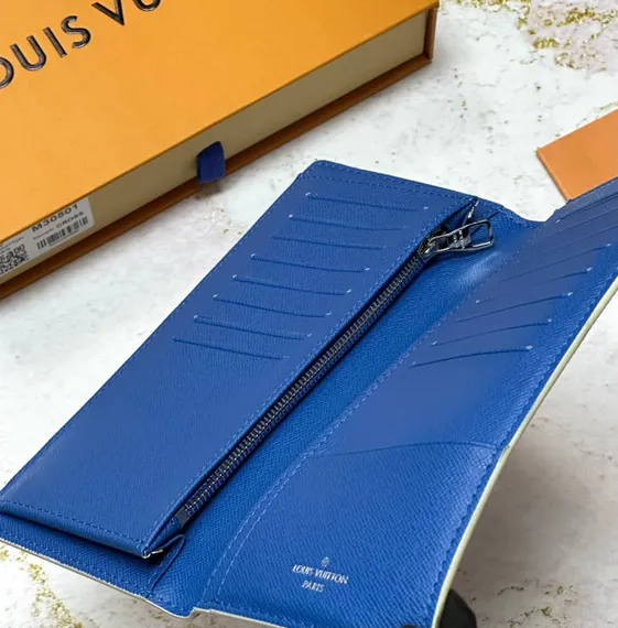 Бумажник Louis Vuitton Brazza Monogram Gradient