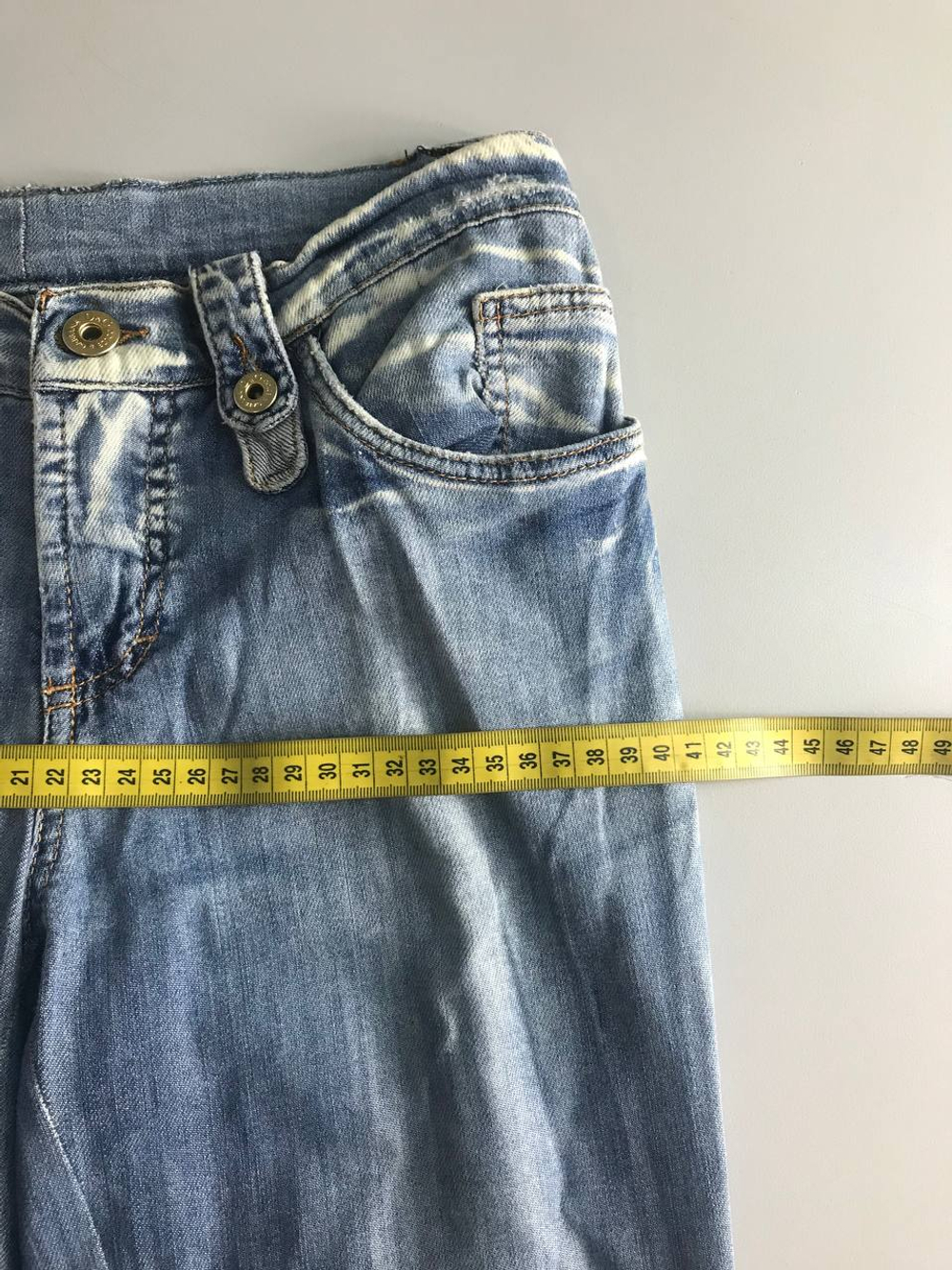 Джинсы для стильного образа, маркировка 26/40, визуально на 44 размер