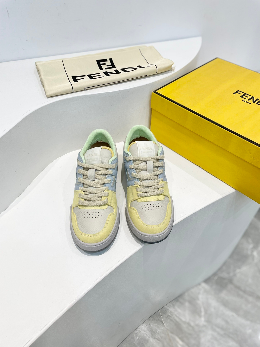Fendi Sneakers
