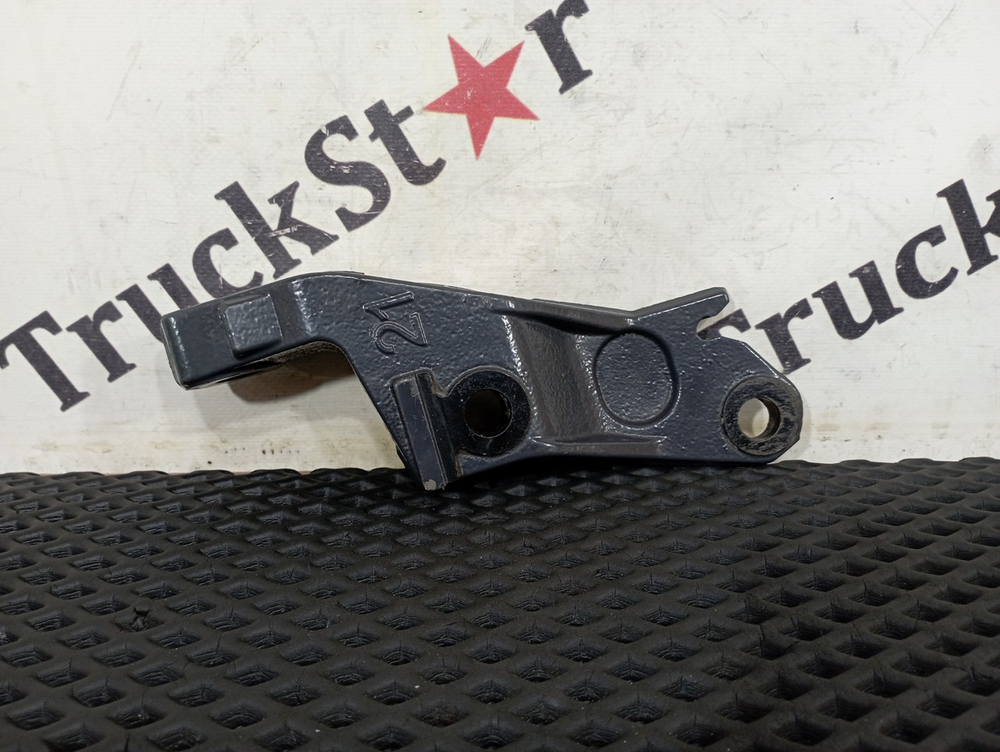 Кронштейн торсиона кабины левый 2020г.