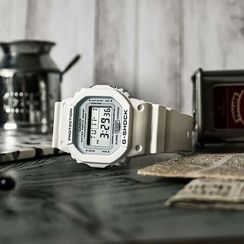 Наручные часы Casio DW-5600MW-7E