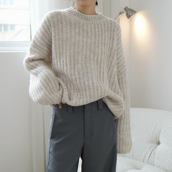 Свитер (кремово-белый)